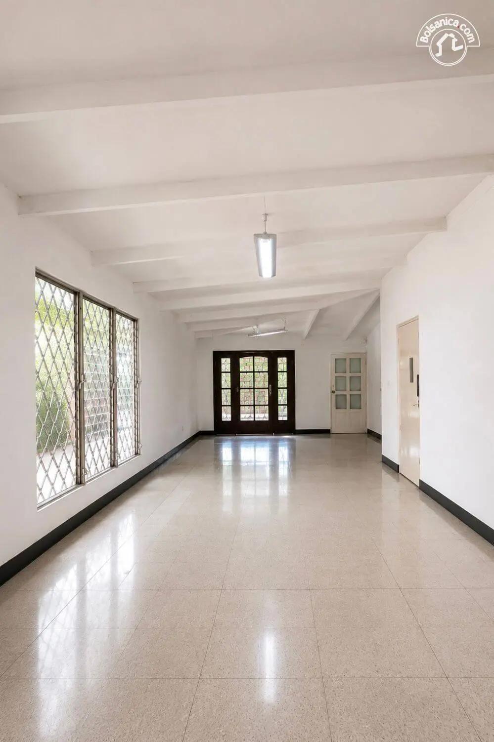 Venta de oficina en Los Robles, Managua, foto 2