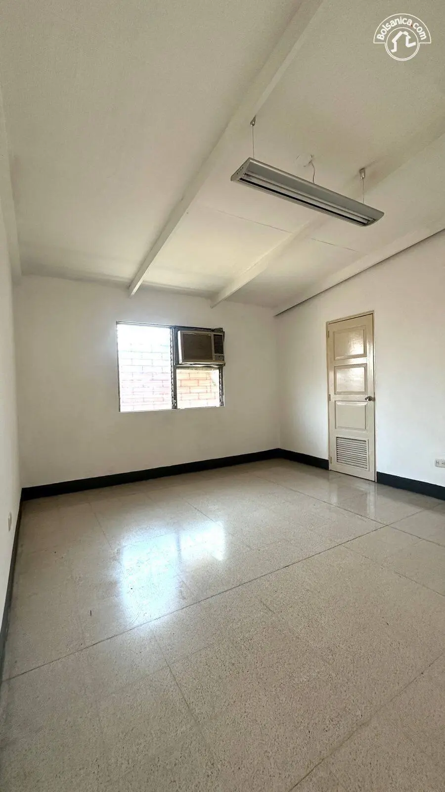 Venta de oficina en Los Robles, Managua, foto 11