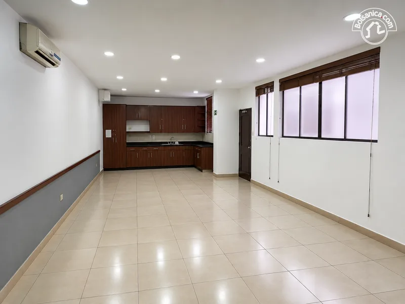 OFICINAS EN RENTA EN ZONA CÉNTRICA DE MANAGUA - foto 5