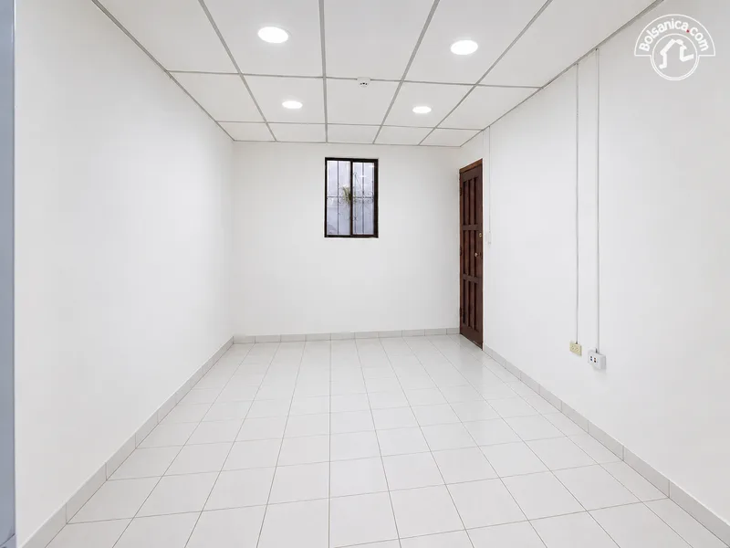 OFICINAS EN RENTA EN ZONA CÉNTRICA DE MANAGUA - foto 9