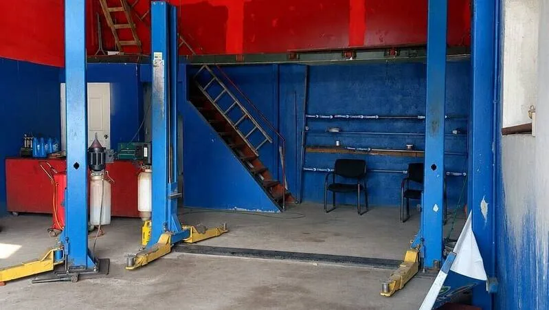 Alquiler de Local Comercial sobre avenida sur Mercado Roberto Huembes - foto 4