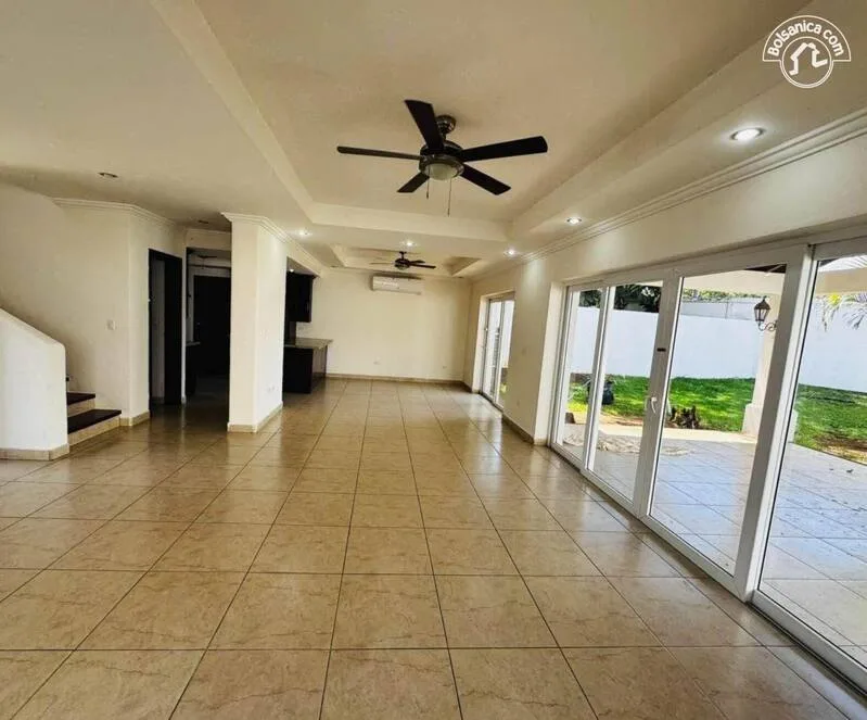 Casa en alquiler en Las Colinas - foto 5