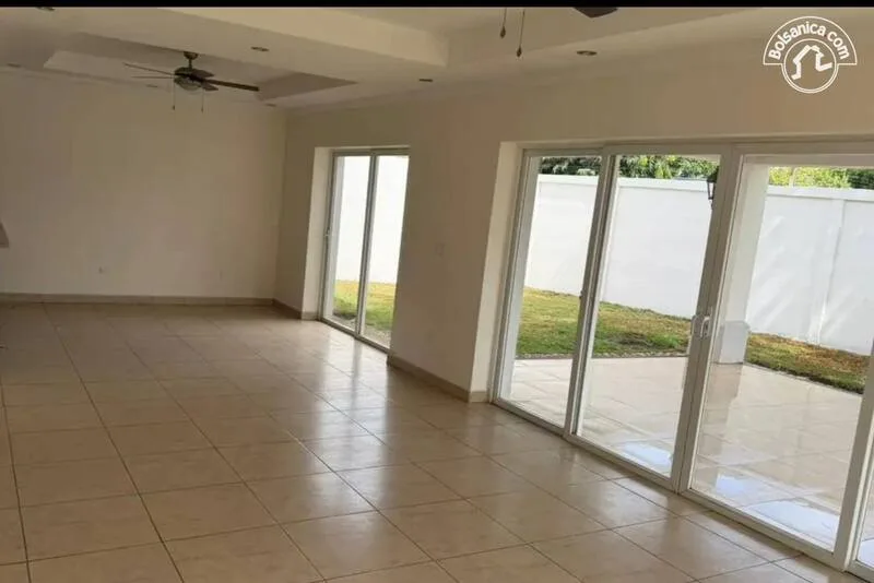 Casa en alquiler en Las Colinas - foto 7