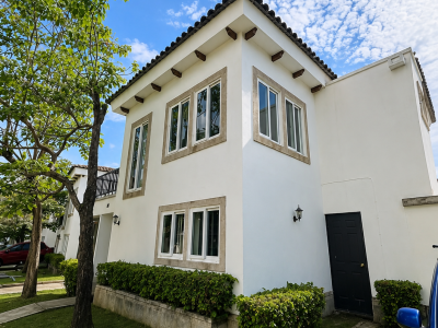 Alquiler de casa en las Colinas