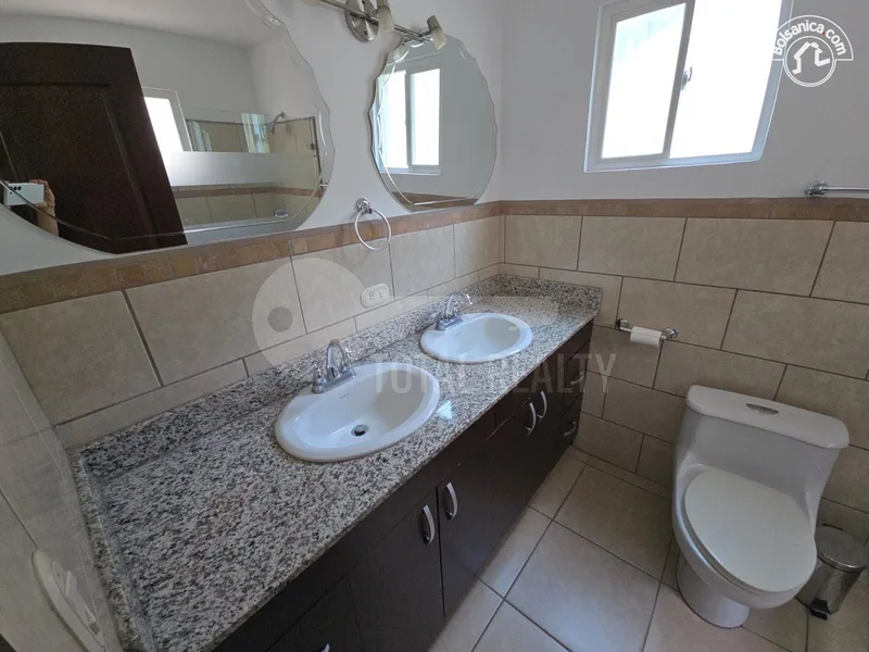 Casa en alquiler en Las Colinas, Managua - foto 4