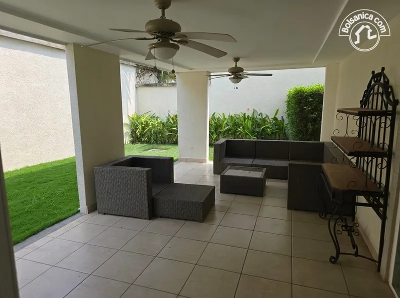 Casa en alquiler en Las Colinas, Managua - foto 14