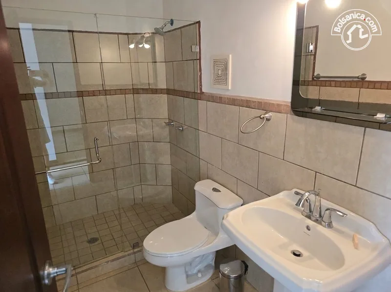 Casa en alquiler en Las Colinas, Managua - foto 16