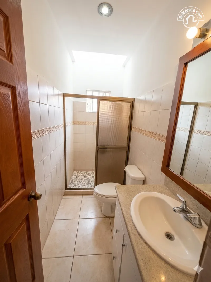 Casa en venta en Las Colinas, Managua - foto 2