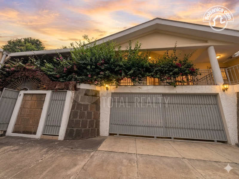 Casa en venta en Las Cumbres, Managua