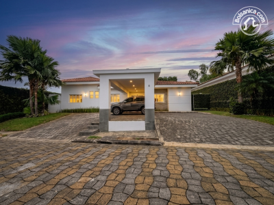 Casa en venta en Santo Domingo, Managua