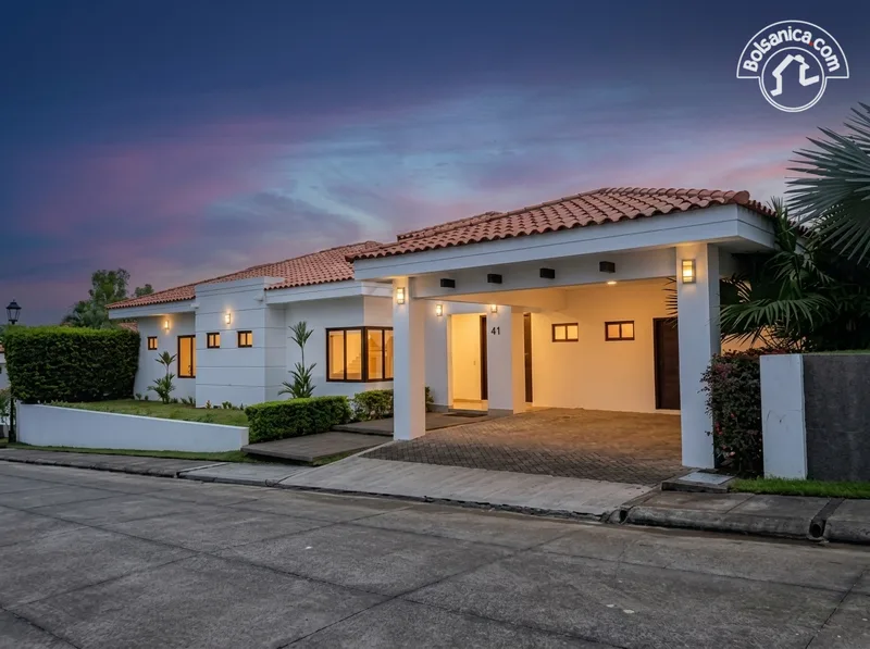 Casa en venta en Santo Domingo, Managua