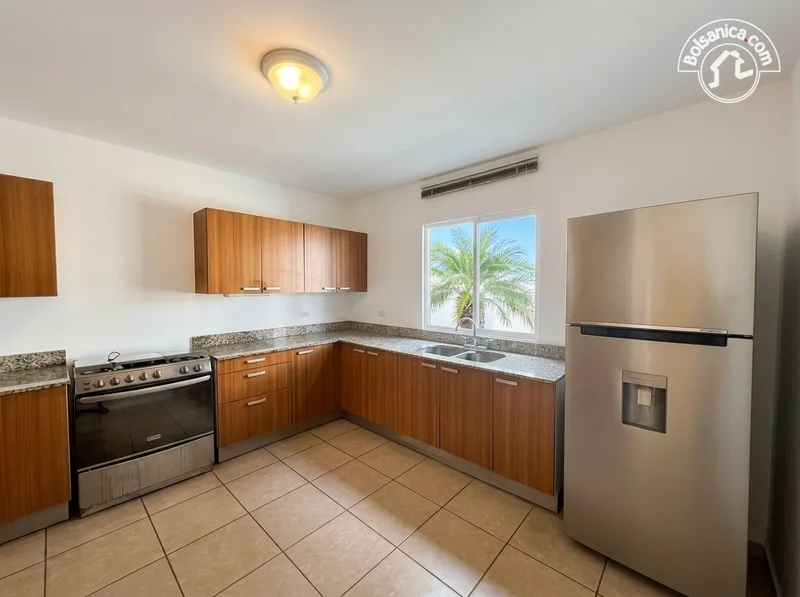 Casa en alquiler en Las Colinas, Managua - foto 10