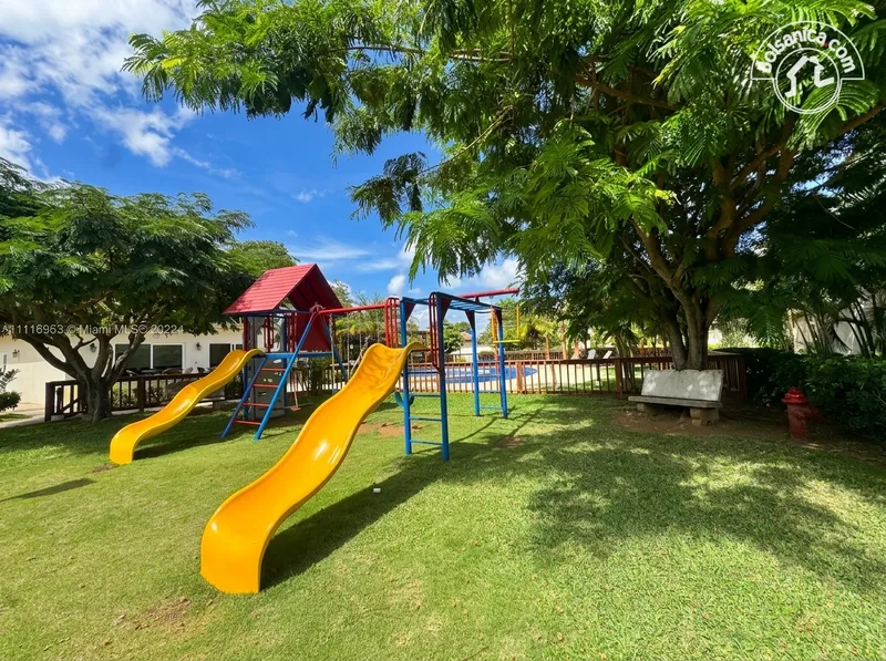 Casa en alquiler en Las Colinas, Managua - foto 2