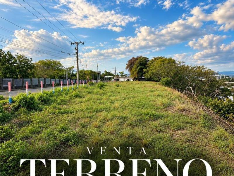 Venta de Terreno en Villa Fontana