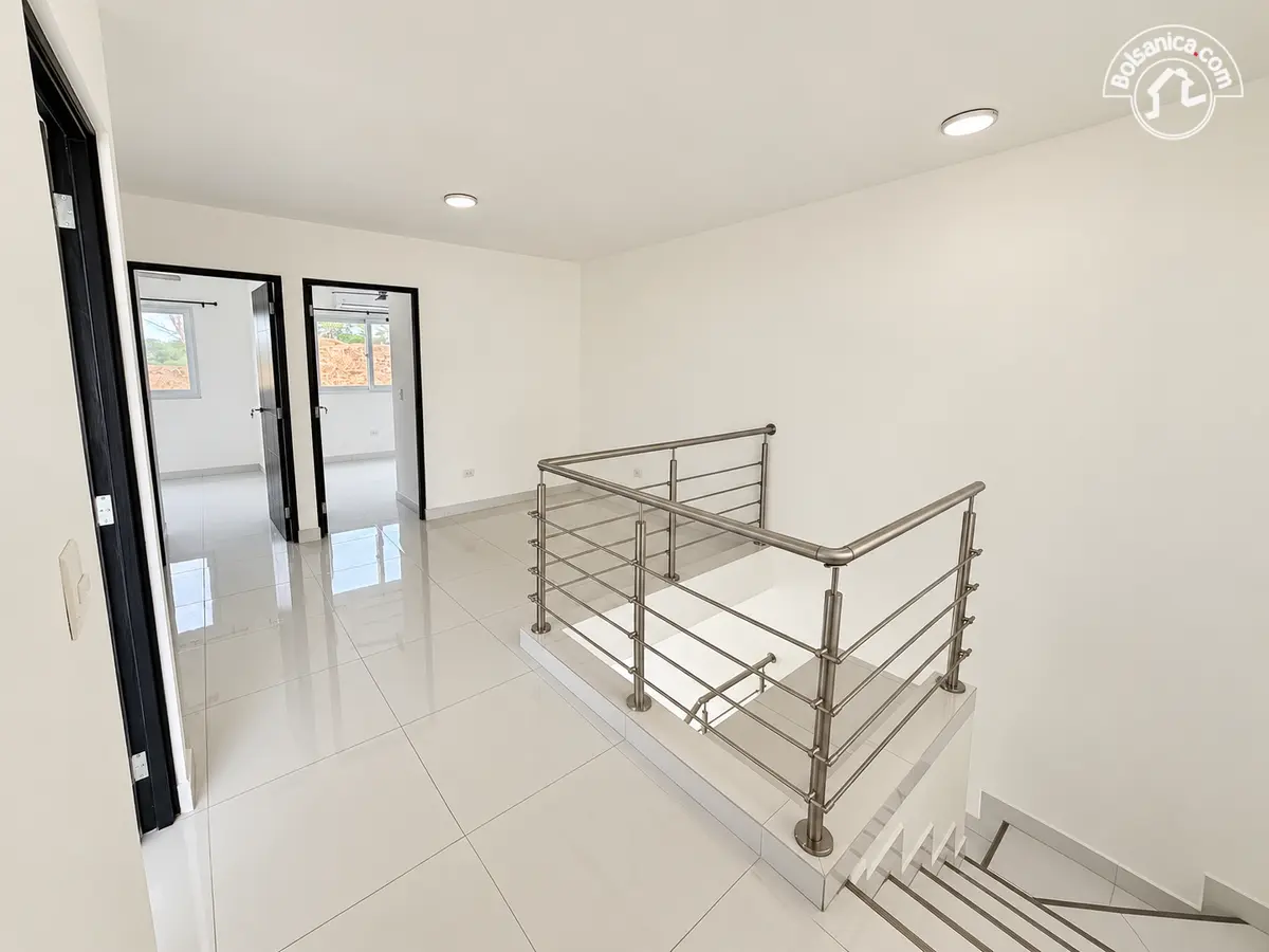Alquiler de casa en Las Colinas, Managua, foto 12