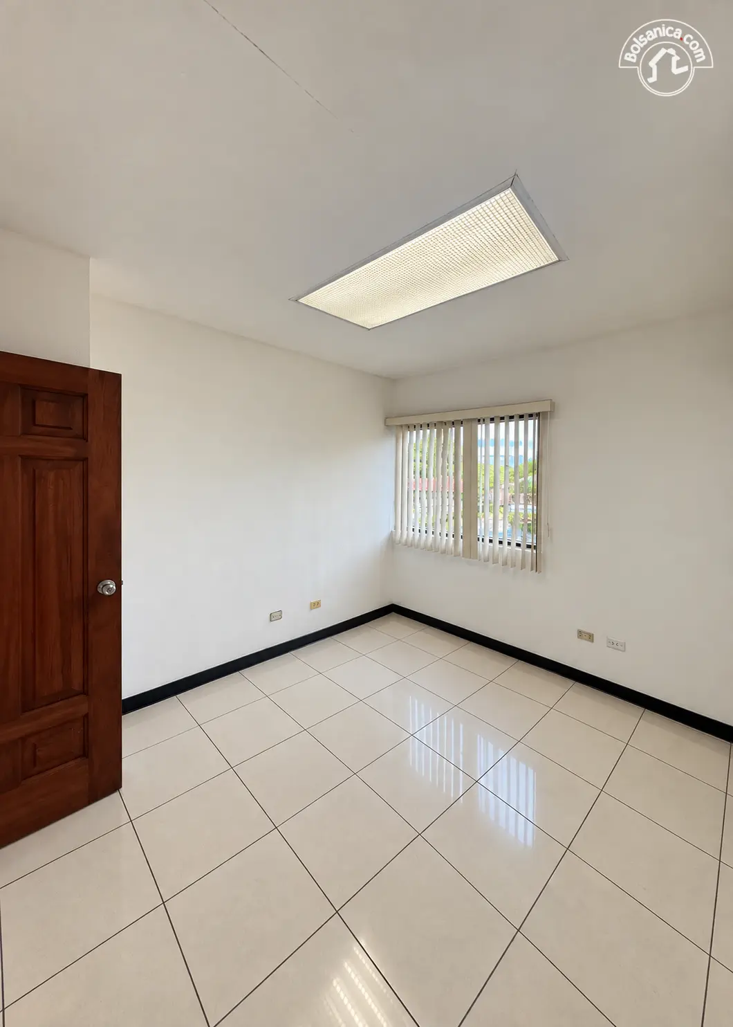 Alquiler de oficina en Altamira, Managua, foto 3