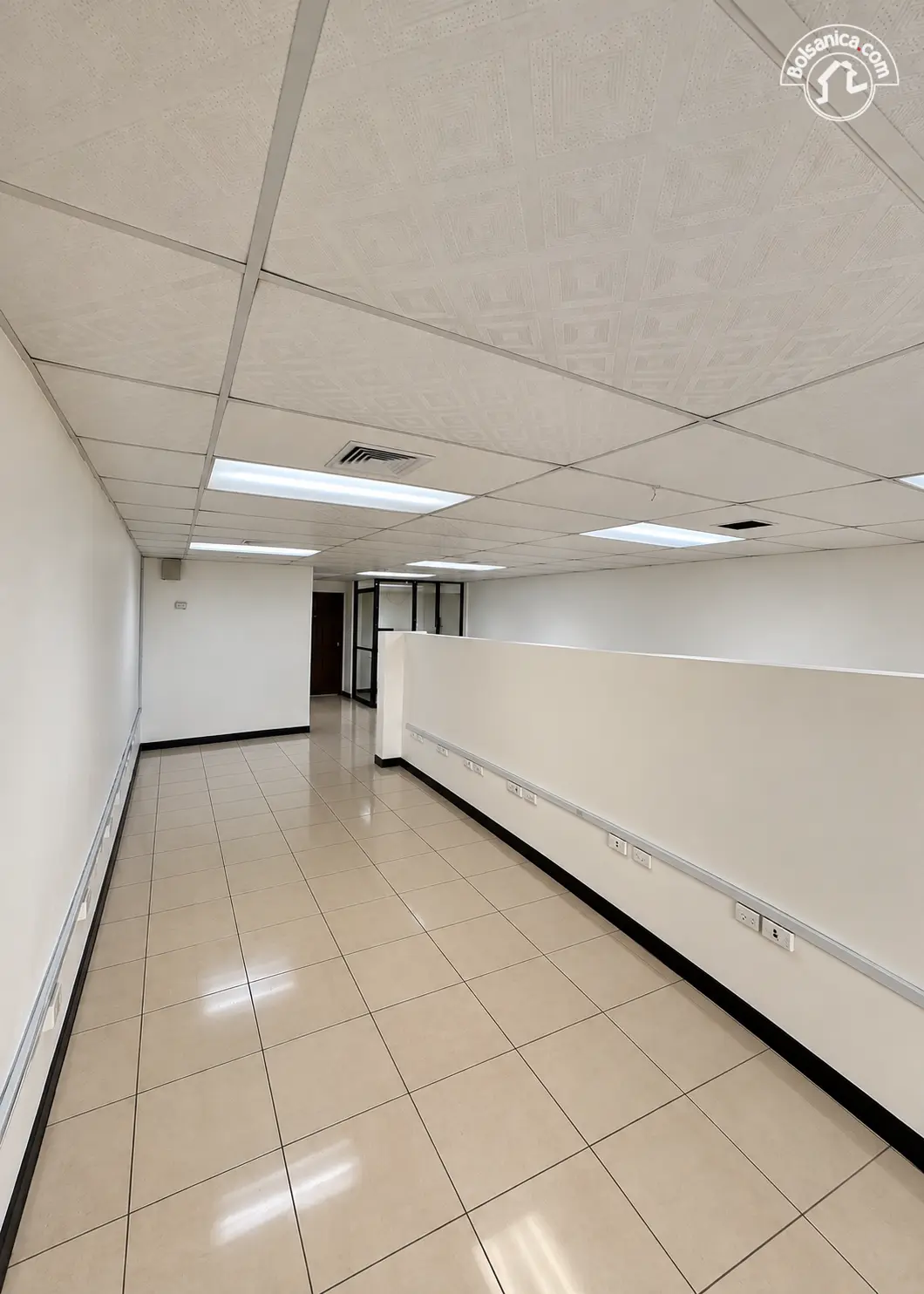 Alquiler de oficina en Altamira, Managua, foto 9