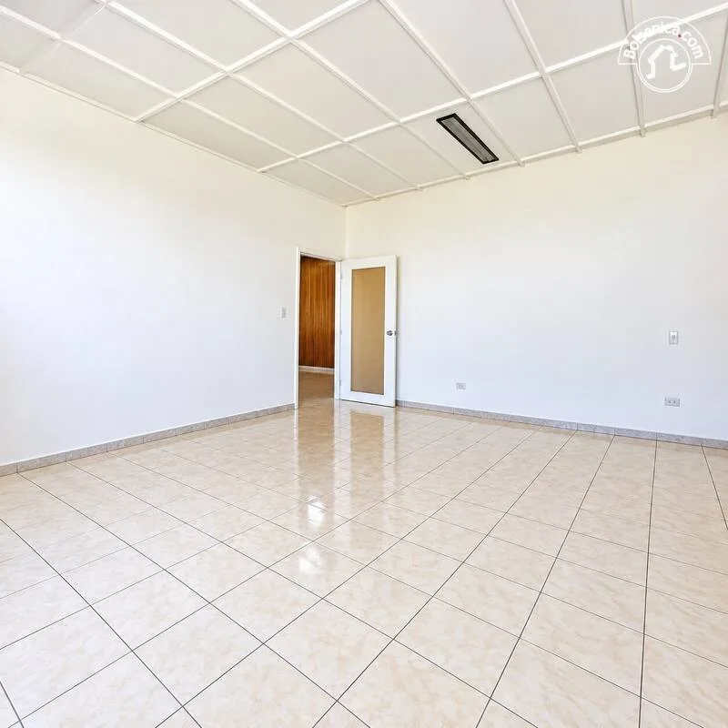 Alquiler de Local Comercial en Bolonia - foto 2