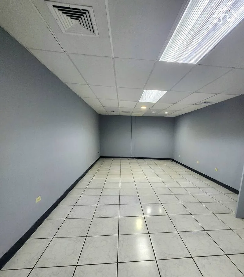 Alquiler Oficina 135m2 edificio corporativo zona planes de Altamira - foto 2
